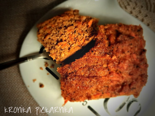 Ciasto marchewkowe z orzechami - bez mąki i cukru [keto, low carb]