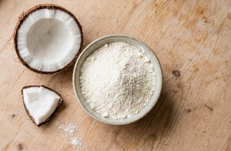 Mąka kokosowa BIO pełnotłusta w opakowaniu - ekologiczna mąka keto bez glutenu