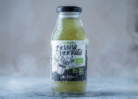 mrożona zielona herbata sencha na keto w upały