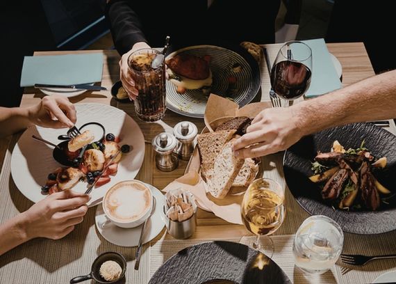 posiłek-keto-w-restauracji