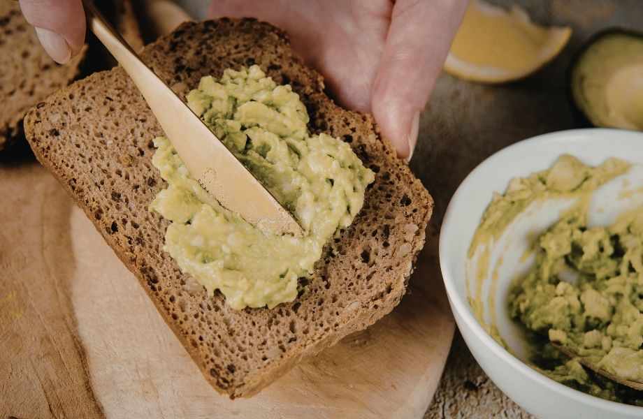 Jaki chleb najlepiej stabilizuje poziom cukru we krwi?