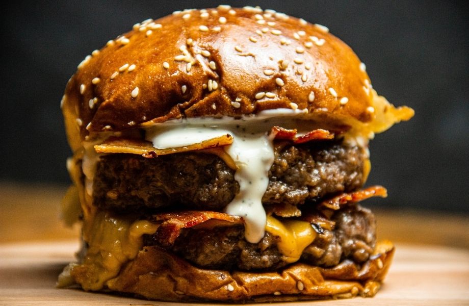 Fast food na keto - kebab, tortilla czy może burger? Ranking i 3 przepisy