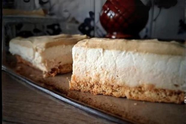 Keto - serniczek na zimno na kruchym spodzie z kremem pistacjowym [keto, low carb]