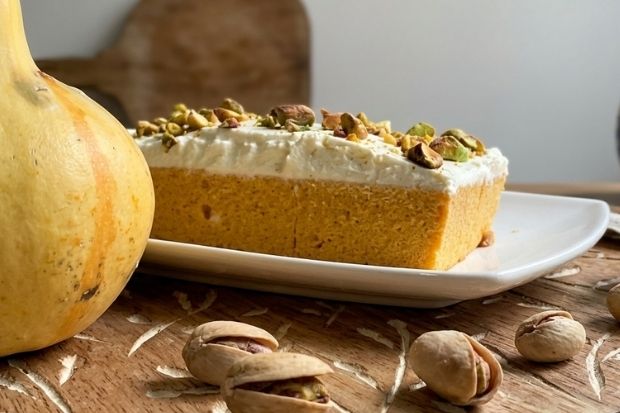 Kremowy sernik dyniowy z pistacjami [keto, low carb]