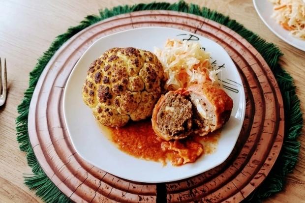 Kotlety pieczone w bakłażanie i boczku [keto, low carb]